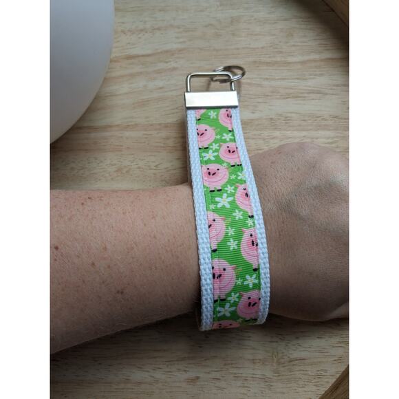 Pig Keychain Wristlet Fabric Key Ring FOB Green Piggy Farm Animals Boho Gift - Picture 3 of 7